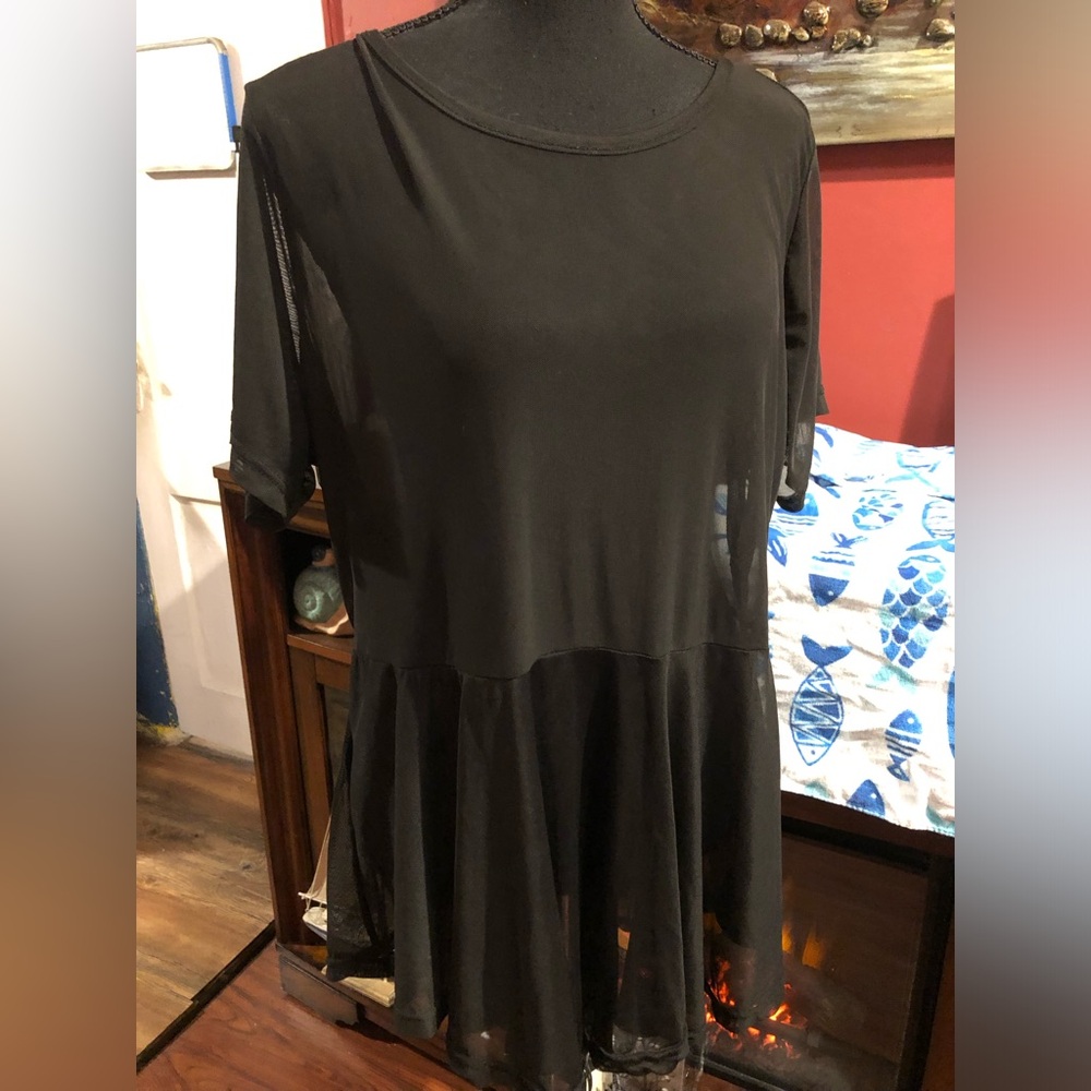 Black Short Sleeve Sheer Peplum Tunic
OR Sheer Bathingsuit Cover up - Picture 5 of 13